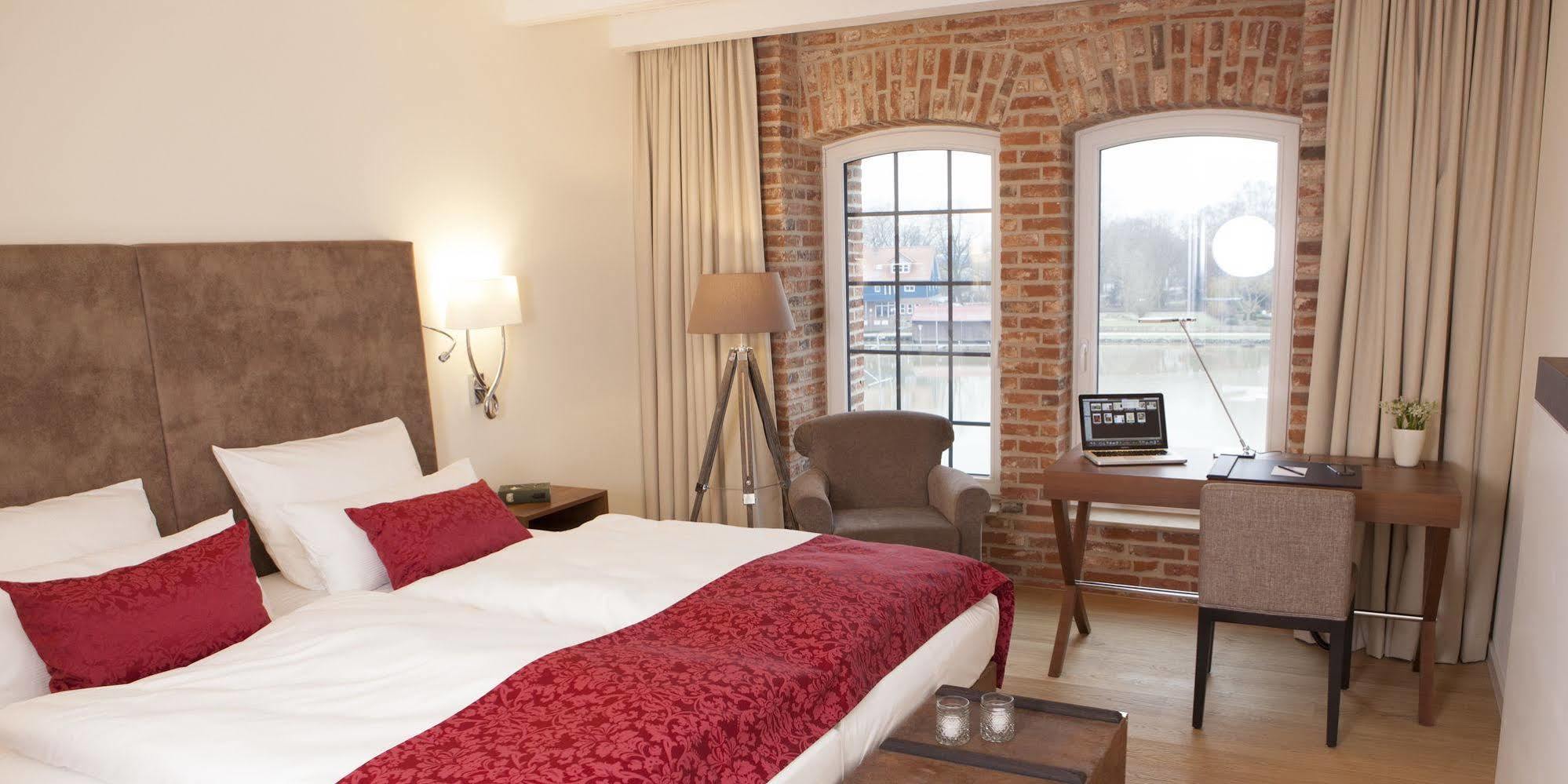 Hotel Hafenspeicher レーア エクステリア 写真